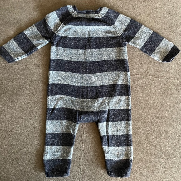 Baby Gap blue striped cozy one piece outfit - Picture 2 of 3